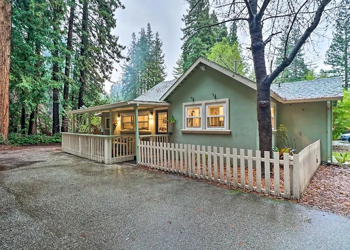 California Cottage < 4 Mi To Redwood Hiking Trails