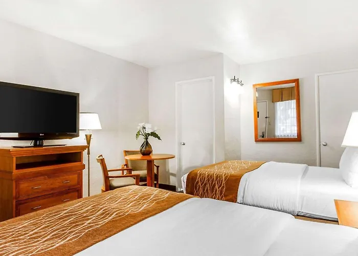 The Inn At 1252 Monterey