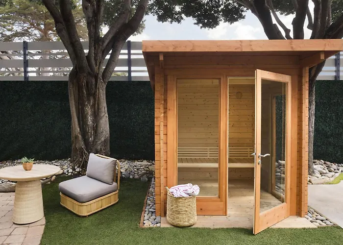 Monterey Beach Hotel, A Tribute Portfolio Hotel